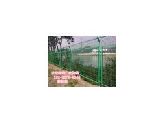 武漢框架護(hù)欄網(wǎng)現(xiàn)貨廠家十堰直片邊框鋼絲網(wǎng)護(hù)欄價(jià)格方管護(hù)欄網(wǎng)