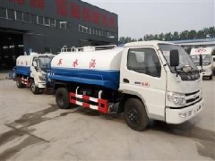 小型洒水车 小型吸粪车 东风吸粪车 东风洒水车 吸