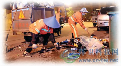 廣西欽州市欽北區環衛工在清理垃圾