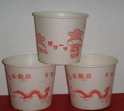 食品包裝紙中竟含致癌物 越白越毒！