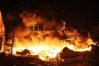 河南郑州一包装厂爆炸起火 或因化学品泄漏