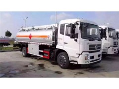 出售國三新舊油罐車，灑水車