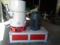 環保節能高產300型高溫塑化團粒機就在河北斯菲爾