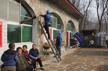 富县分公司开展“电力建设工程施工安全年”活动