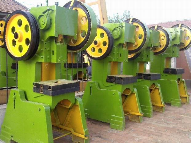 深圳赤石镇回收造纸厂设备回收流程