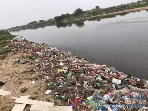 抚州：农村垃圾何以倒进河“处理”？