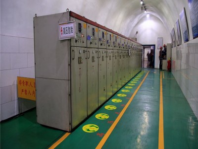 华鹏变压器回收/芜湖三山回收高压电缆线-接线柜回收