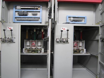 回收真空斷路器+贛州高低壓配電柜回收-ABB變壓器回收