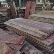 北京建筑工地黑膜板上門回收+北京建筑方木大量回收