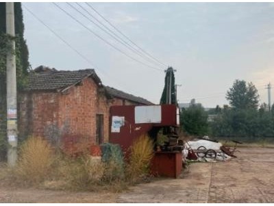 地上建筑物、构造物（不含砼场地）等拆除残值处置权及废旧设备一批图1